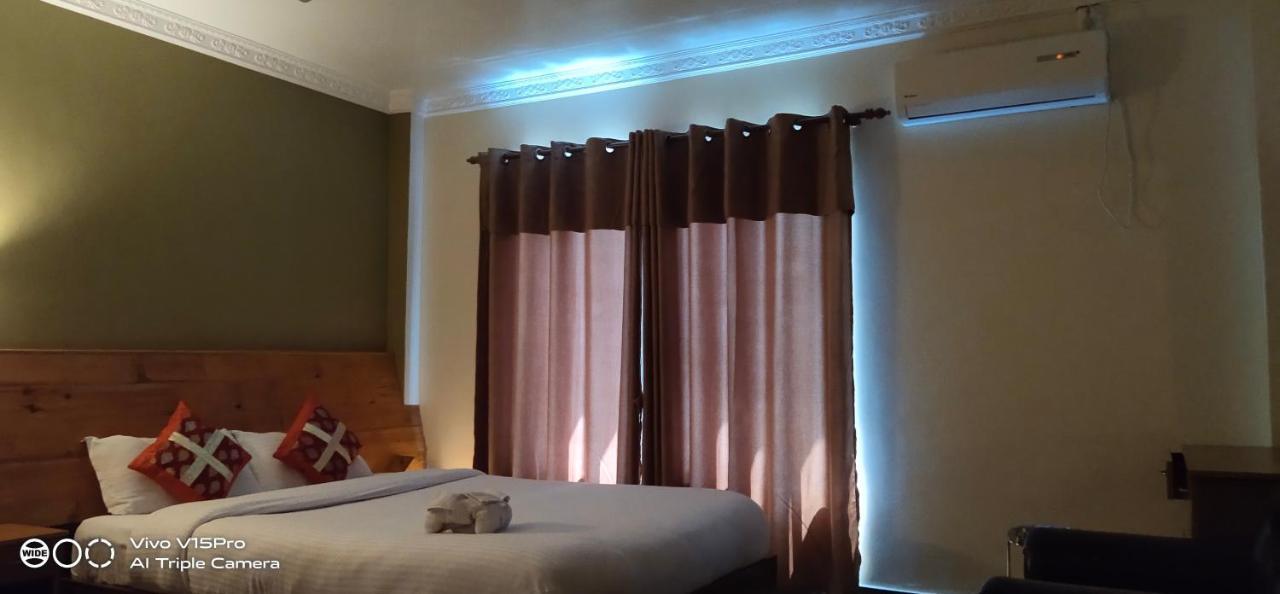 Hotel Hornbill 사우라하 외부 사진