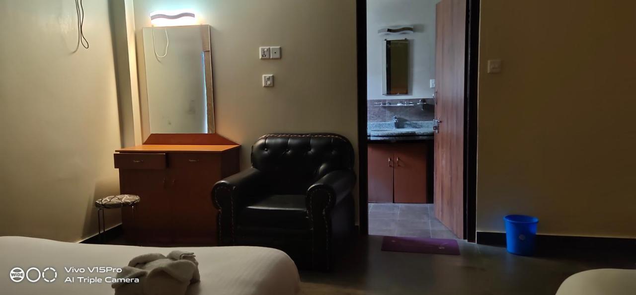 Hotel Hornbill 사우라하 외부 사진