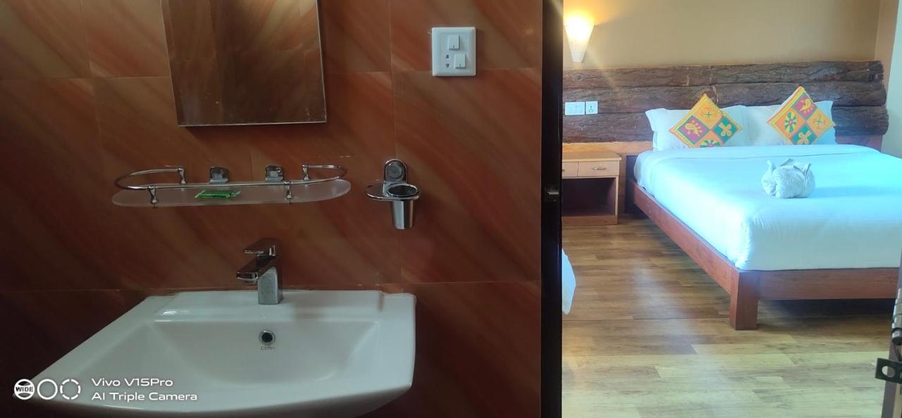 Hotel Hornbill 사우라하 외부 사진