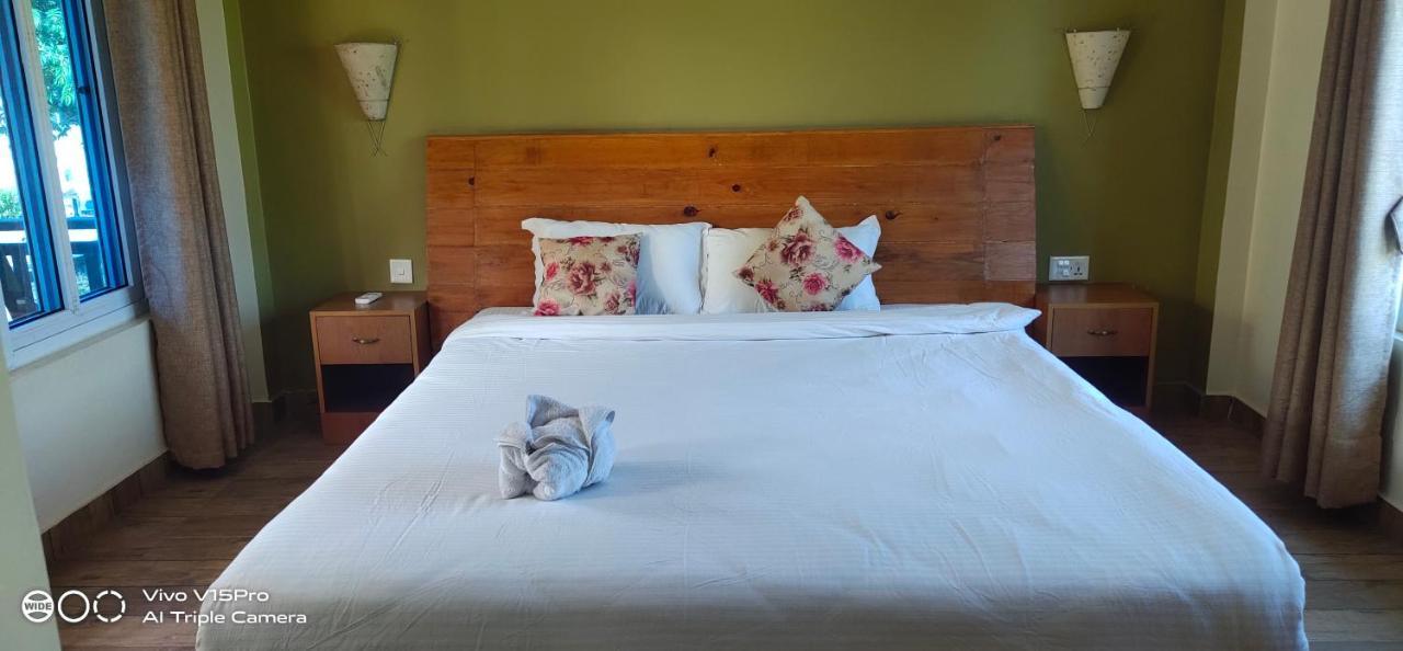 Hotel Hornbill 사우라하 외부 사진