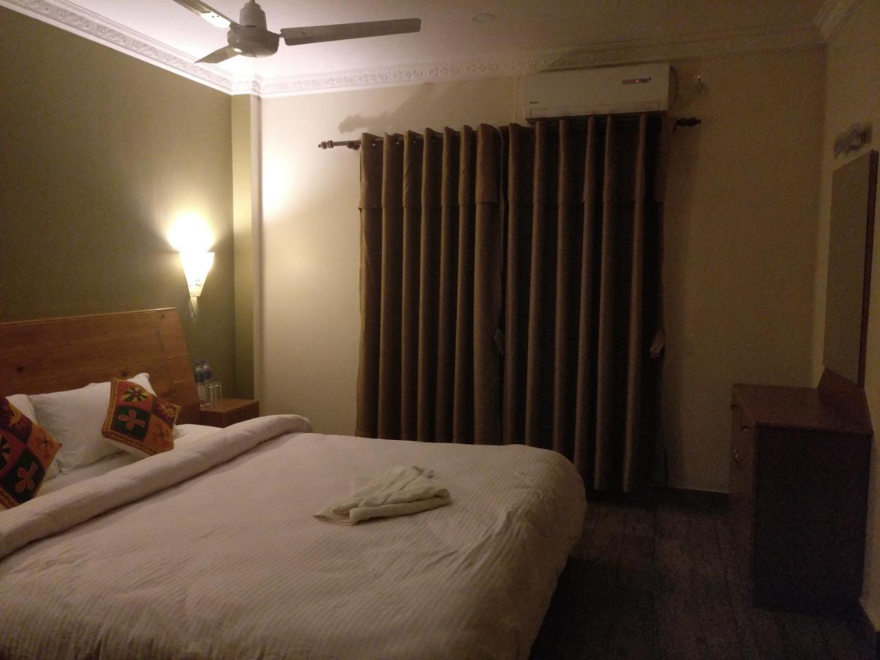 Hotel Hornbill 사우라하 외부 사진