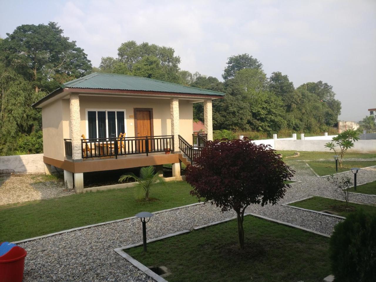 Hotel Hornbill 사우라하 외부 사진