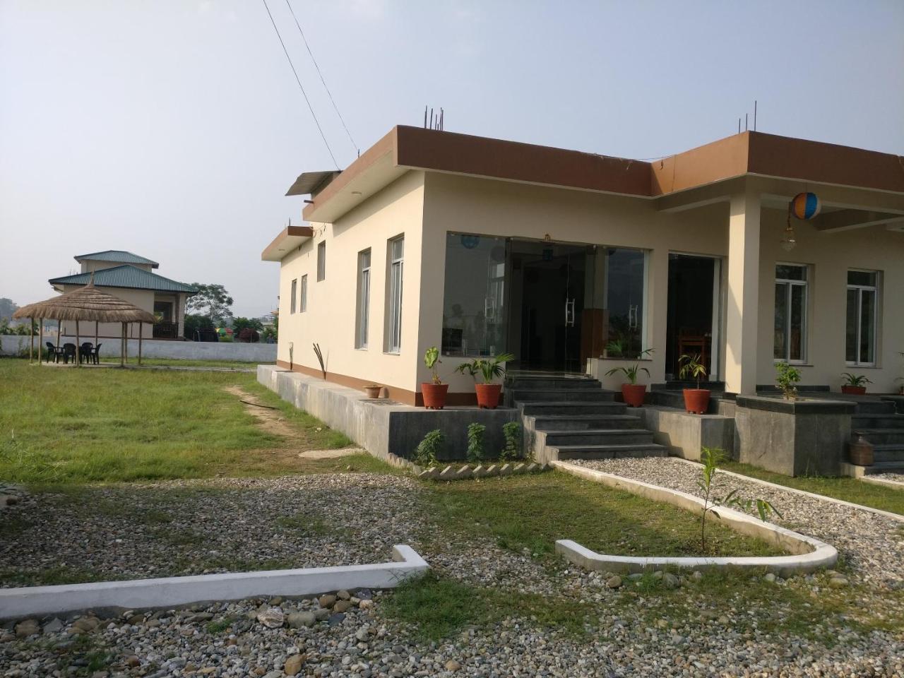 Hotel Hornbill 사우라하 외부 사진