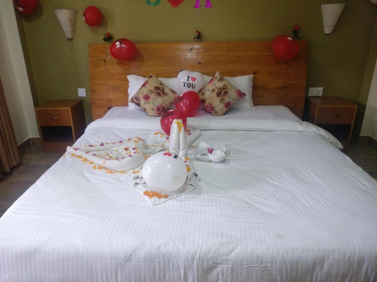 Hotel Hornbill 사우라하 외부 사진
